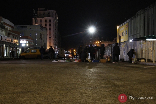 Возле одесского «Привоза» наконец-то открыли проезд по Екатерининской и Новощепному ряду