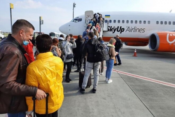 
Украинский лоукостер открыл авиасообщение с Албанией

