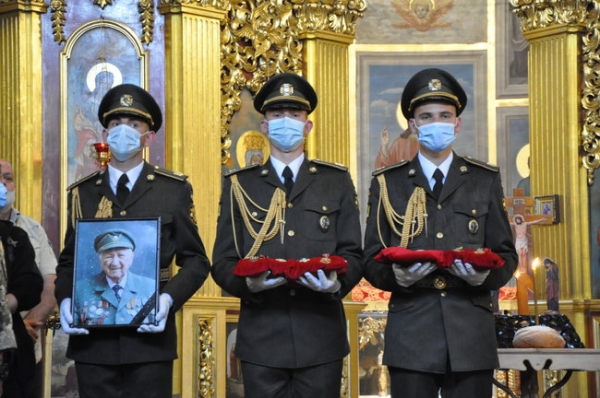Участника дивизии СС «Галиция» отпели в главном соборе ПЦУ при участии президентского полка