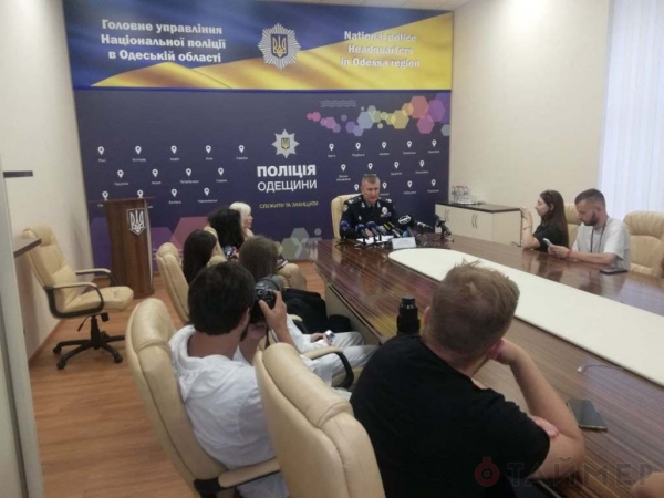 Новый начальник одесской полиции пообщался с прессой и пообещал беречь кадры  