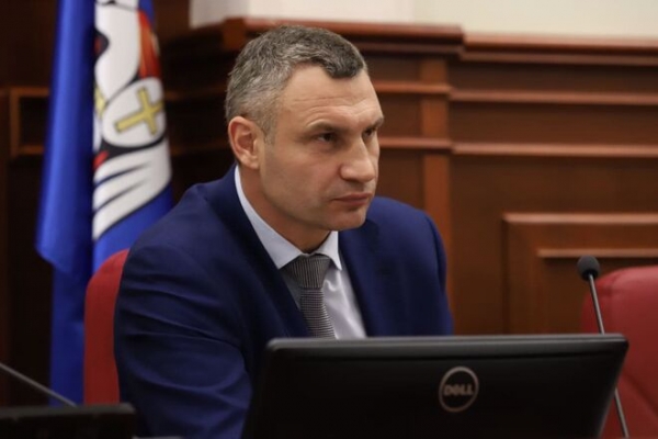 
Кличко вызвали на заседание СНБО, но он "уже уехал" из Киева
