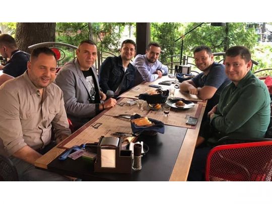 Протистояння у найближчому оточенні Зеленського б‘є по главі держави, — політолог