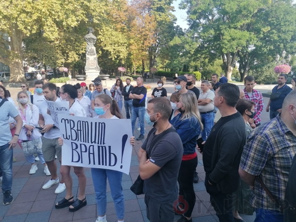 Жильцы домов на Сахарова три года платят за свет по промышленному тарифу