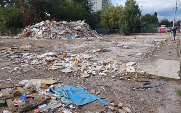 В Киеве снесли рынок «Юность»: как он теперь выглядит
