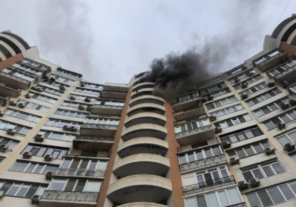 В Одессе из-за перенапряжения загорелась высотка: люди грелись обогревателями