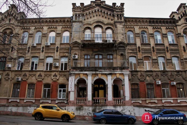 Валиховский корпус инфекционки ждет реставрация за 195 миллионов: что будут делать и как памятник архитектуры выглядит сейчас