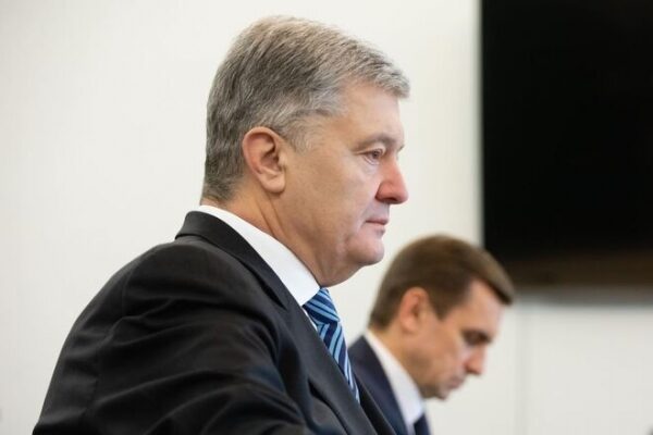 У Порошенко забрали паспорт. В ГБР заявили, что проводят процессуальные действия, – Гончаренко
У Порошенко забрали паспорт. В ГБР заявили, что проводят процессуальные действия, – Гончаренко