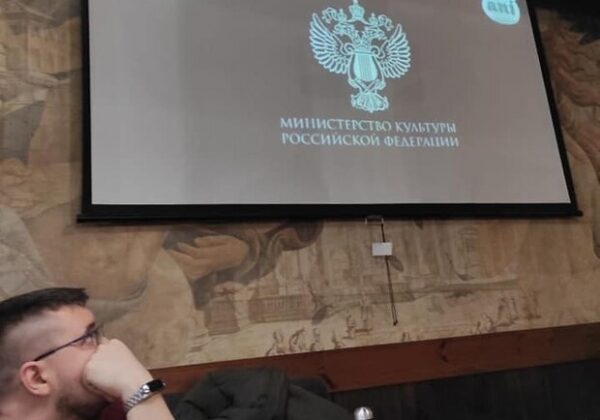 "Ждут оккупантов": одесский общественник заметил в ресторане герб РФ