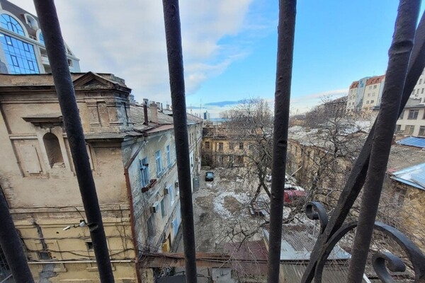 Дорога над бездной: прогулка по одесскому мосту самоубийц (фотоотчет)