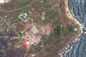 После ударов ВСУ: остров Змеиный показали на фото со спутника