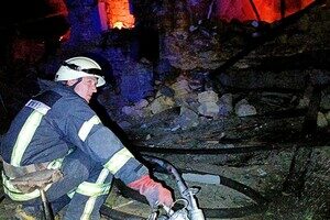 Одесские спасатели показали, как ликвидировали последствия ночного обстрела 