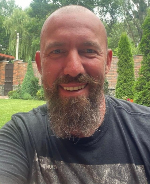 «Літаки літали над дахом»: легенда українського футболу розповів, як тікав із сім'єю від війни