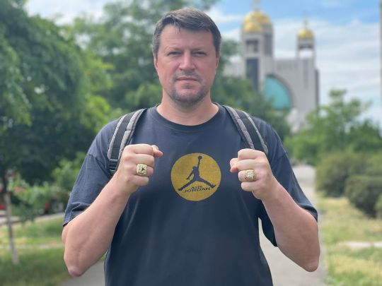 Дворазовий чемпіон НБА Медведенко продав два особливих трофеї за&nbsp;9 млн заради дітей України