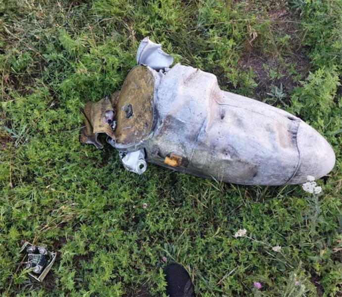 Рашисти обстріляли вночі Дніпропетровщину: зруйновано будинки та споруди, виведено з ладу газопровід (фото)