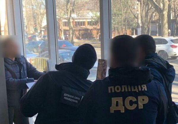 В Одесской области налоговики брали взятки за справки для предпринимателей