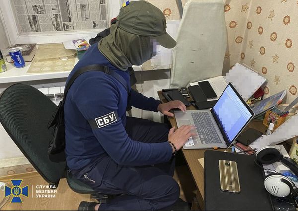 Зливали дані про оборонні споруди ЗСУ на фронті: на Донбасі затримано двох агентів ворога
