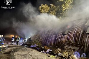 Пожар в ангаре и опасная находка: как прошли сутки у одесских спасателей