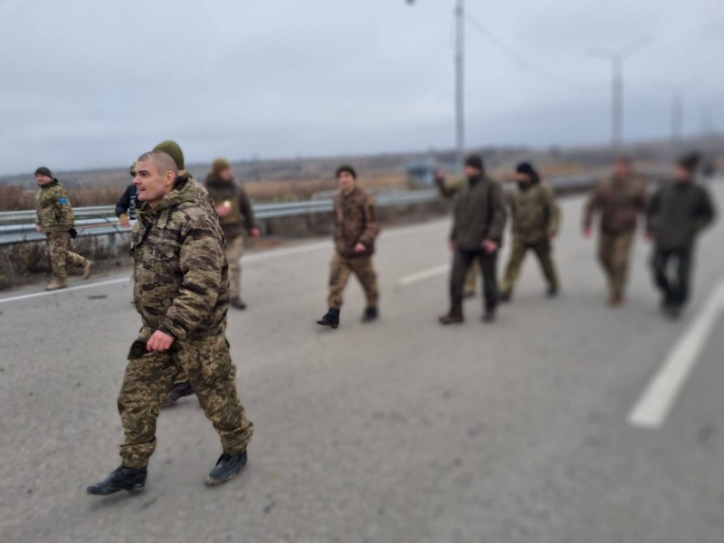 Не лише військові: Україні вдалося звільнити ще 12 полонених (фото, відео)