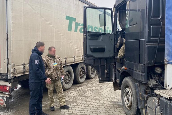 На Одесской таможне нашли российский и белорусский грузовики с грузом на 12 миллионов