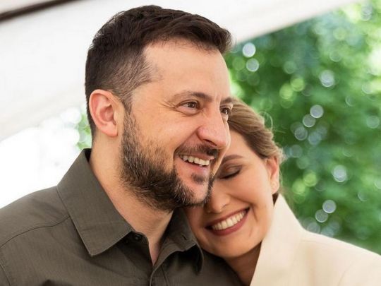 &laquo;Той самий хлопець, якого я&nbsp;зустріла, коли нам було по&nbsp;сімнадцять&raquo;: перша леді зворушливо привітала Володимира Зеленського з&nbsp;45-річчям