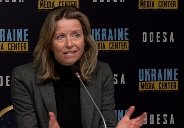 Министр обороны Нидерландов приехала в Одессу и пообещала избавиться от морских мин в 2025 году Министр обороны Нидерландов приехала в Одессу и пообещала избавиться от морских мин в 2025 году