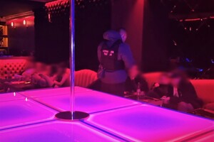 В полиции узнали, что в одесских стриптиз-барах работали проститутки 