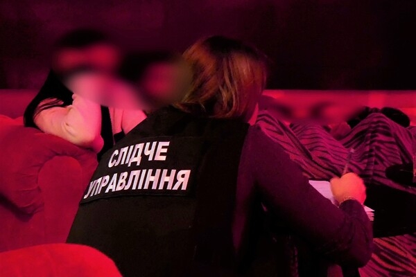 В полиции узнали, что в одесских стриптиз-барах работали проститутки 