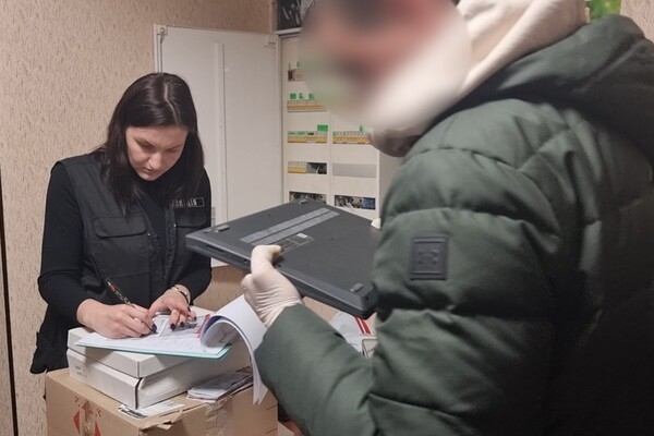 В полиции узнали, что в одесских стриптиз-барах работали проститутки 