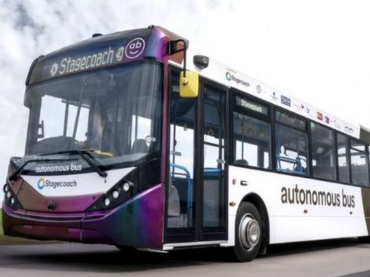 У Шотландії почав курсувати перший пасажирський автобус без водія