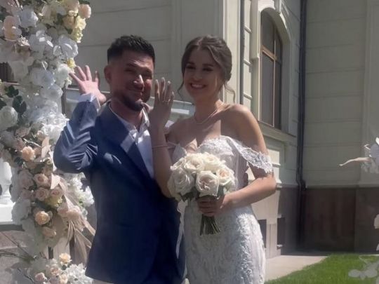 Колишній чоловік Ані Лорак зіграв пишне весілля у Києві та передав особливий «подарунок» росіянам