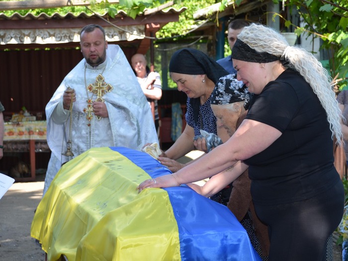 Такий короткий вік, а так багато болю і страждань: війна забрала життя 25-річного воїна