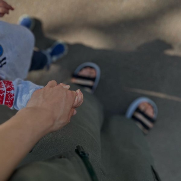 Такий маленький: дружина Тимура Мірошниченка вперше показала названого сина