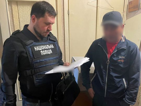 Вимагали хабарі через месенджери: в КМДА викрили «екологів"-корупціонерів