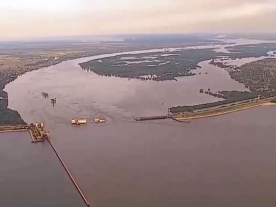 Вода відходить: опубліковано нові фото підірваної ворогом Каховської ГЕС