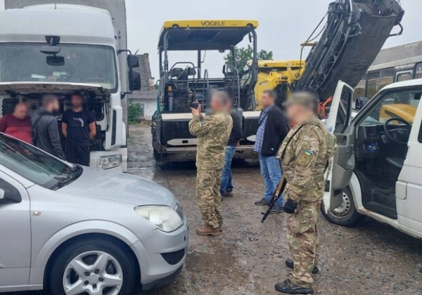 В Одесской области уклонистов за 4000 долларов везли к границе в прицепе грузовика
