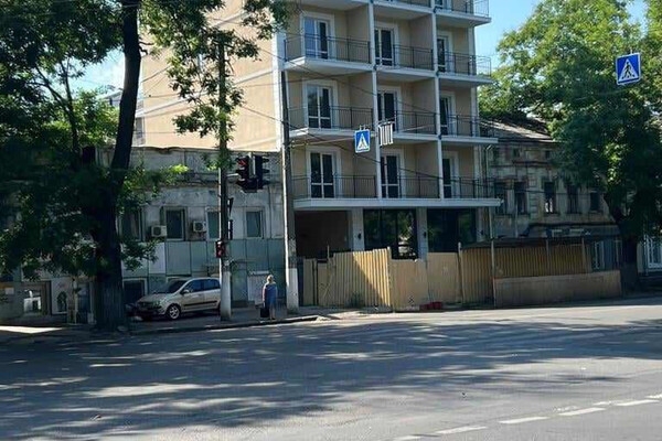 В Одесcе снесут незаконную многоэтажку 