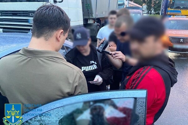 В Одесской области уклонистов за 4000 долларов везли к границе в прицепе грузовика