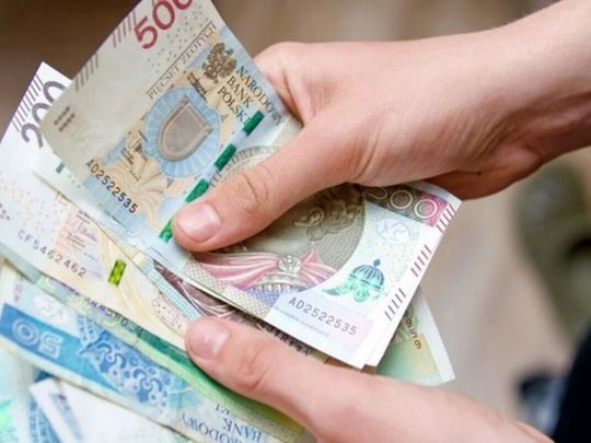 Міжнародна фундація у Польщі продовжила виплати грошової допомоги українцям: як отримати