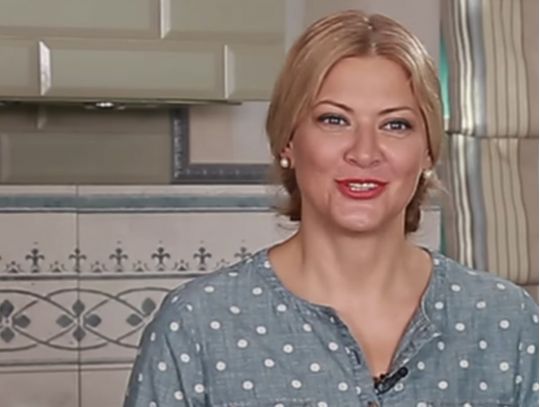 Ледачий сирно-кефірний пиріг «Гармошка» від Тетяни Литвинової — «неймовірно ніжний, соковитий, ароматний» (відео)