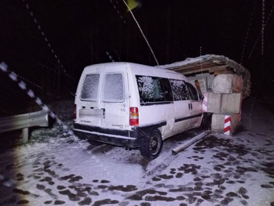 На Рівненщині сталася ДТП біля блокпоста: постраждали діти