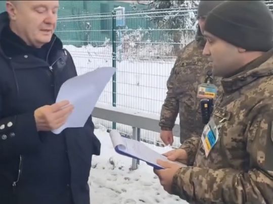 &laquo;Театр абсурду&raquo;: Петра Порошенка не&nbsp;випустили з&nbsp;України для зустрічей із&nbsp;політиками Польщі та&nbsp;США (відео)