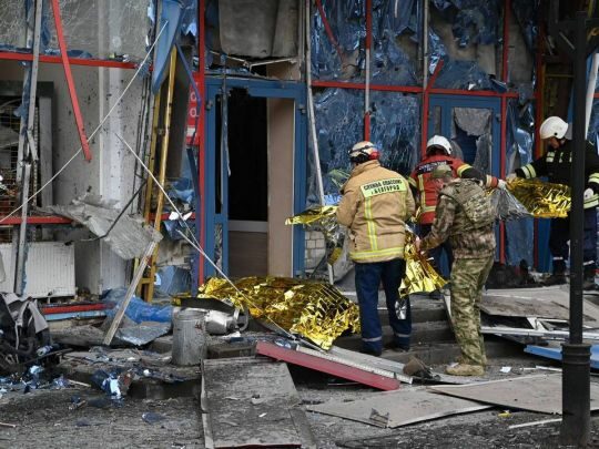 У&nbsp;російському Бєлгороді заявили про &laquo;приліт&raquo; по&nbsp;ТЦ та&nbsp;жертви (фото, відео)