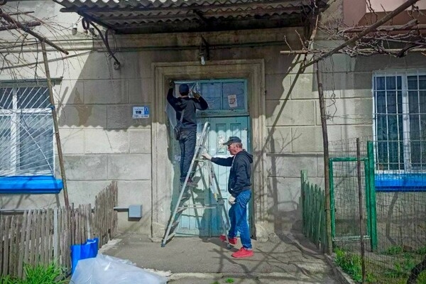 Ракетная атака по Одессе 5 апреля: от взрывной волны пострадали жилые дома и лицей