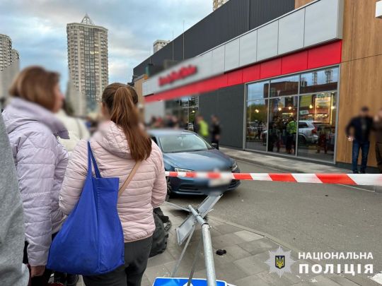 «Ледь стояв на ногах»: що загрожує броварському чиновнику, який збив людей на переході, та в якому стані постраждалі (відео)