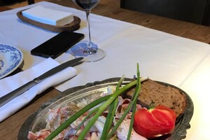 На месте легендарного ресторана "Александровский" в Одессе открыли "Татар Бунар": обзор заведения