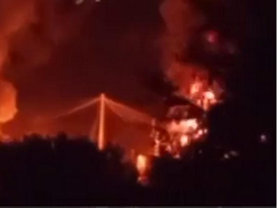 Під курском після атаки дронів горить нафтобаза (відео)