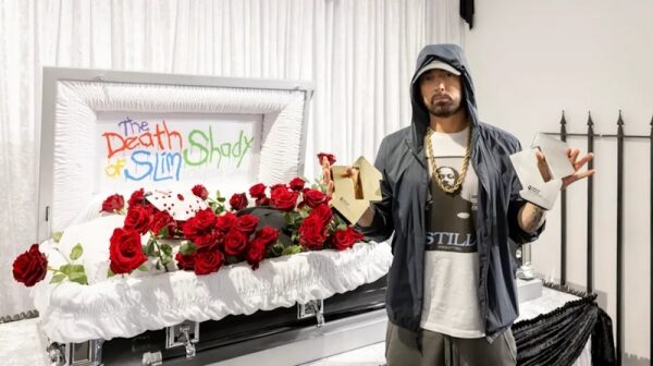 Триумфальное возвращение Эминема: «The Death of Slim Shady» покоряет чарты Триумфальное возвращение Эминема: «The Death of Slim Shady» покоряет чарты