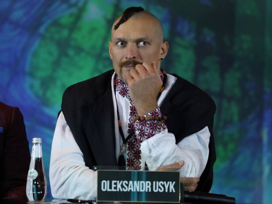 На&nbsp;Усика вдягли кайданки в&nbsp;польському аеропорту: подробиці інциденту та&nbsp;коментар самого боксера (відео)