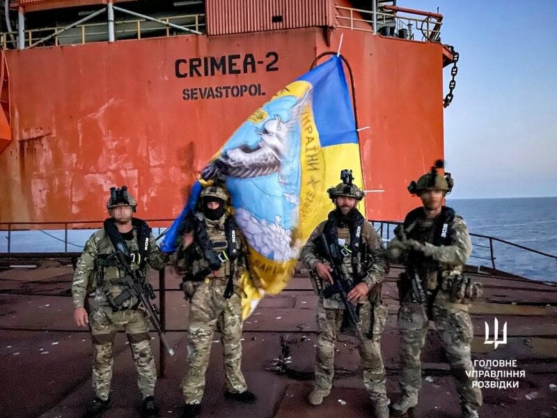 Пишаємось вами й&nbsp;вашими результатами: президент привітав українських розвідників з&nbsp;їхнім професійним святом