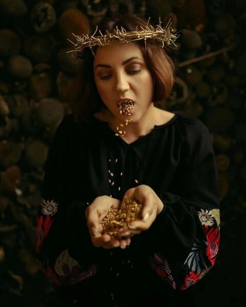 Цибульській довелося пояснюватися після скандальної фотосесії (фото)